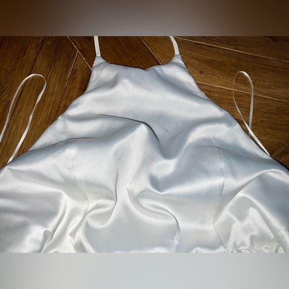 Bardot Lace Mini Halter Dress - size 8 - NWT - absolutely darling - Picture 13 of 15